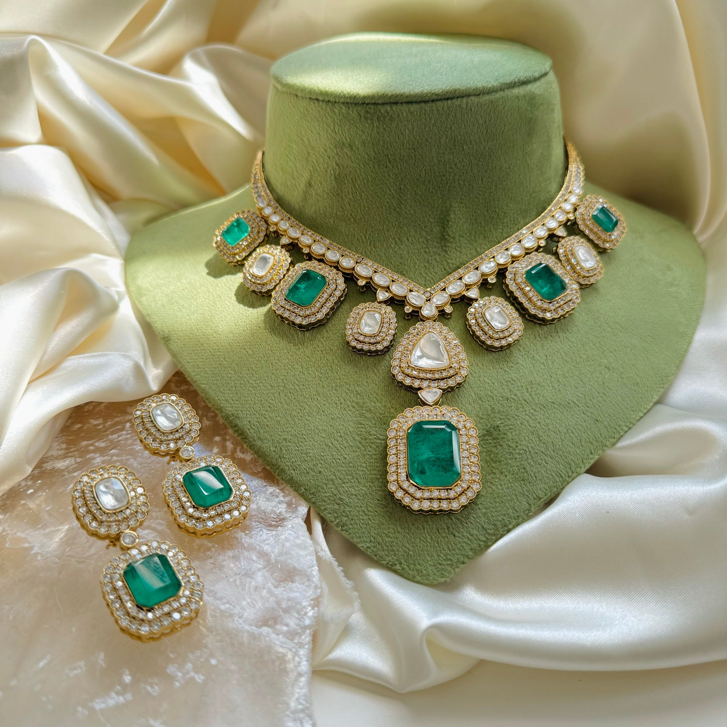 Noor - Necklace Set