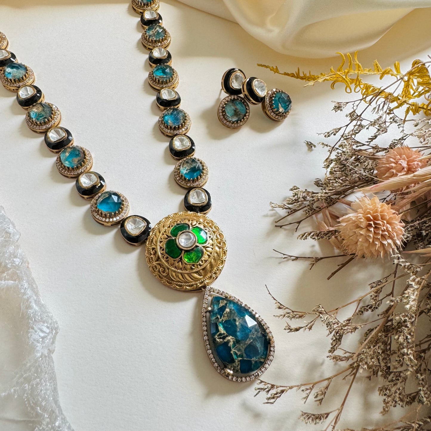 Zehna - Necklace Set Blue