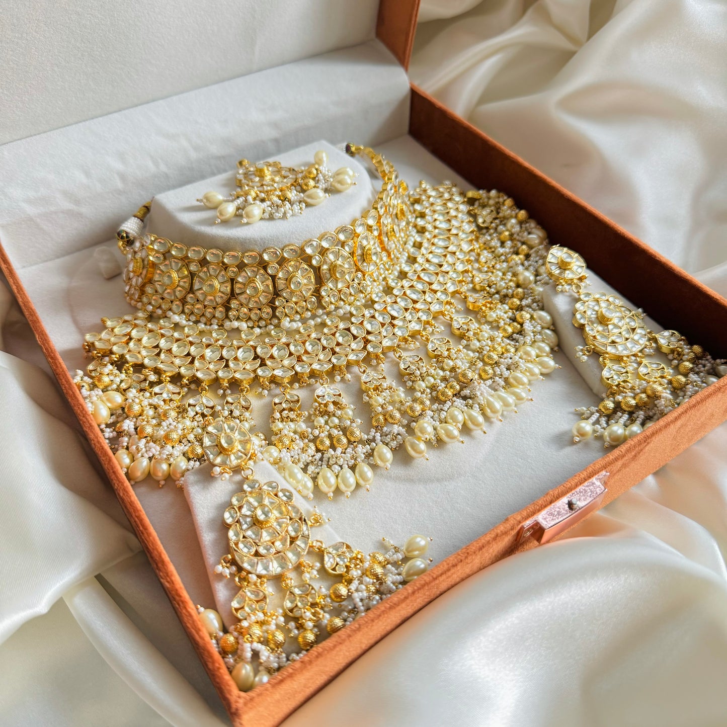 Baigum - Choker Set