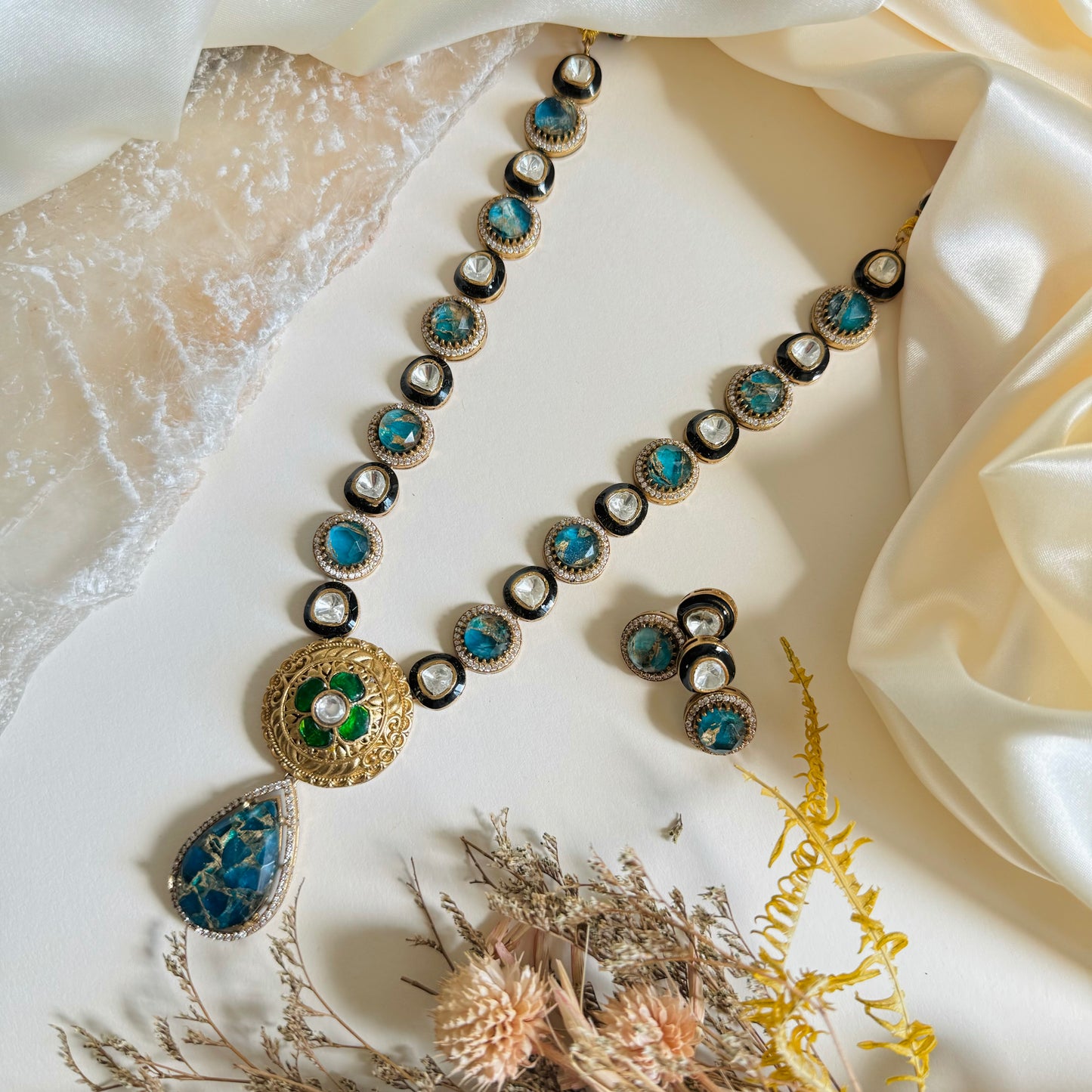 Zehna - Necklace Set Blue
