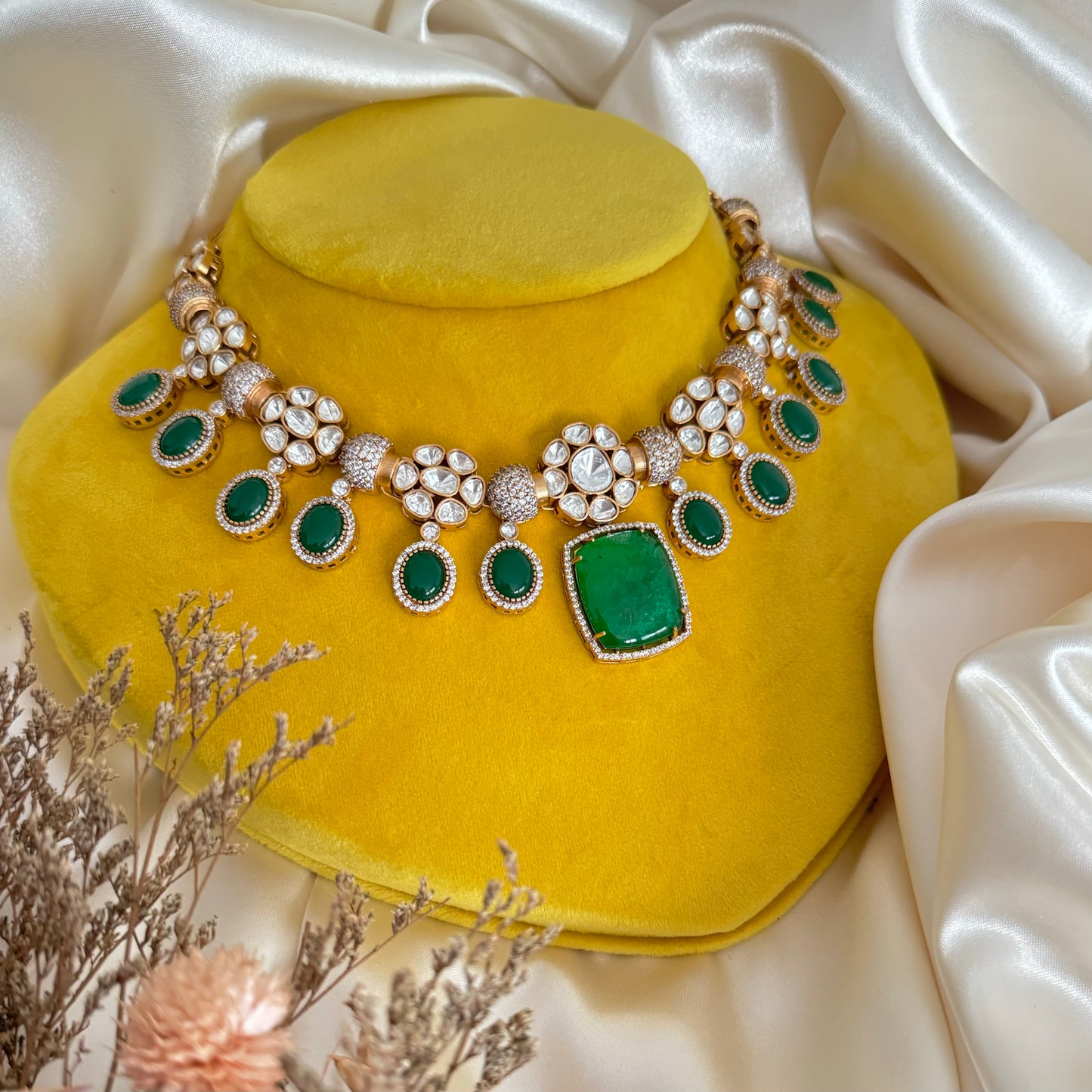 Pihu - Necklace Set