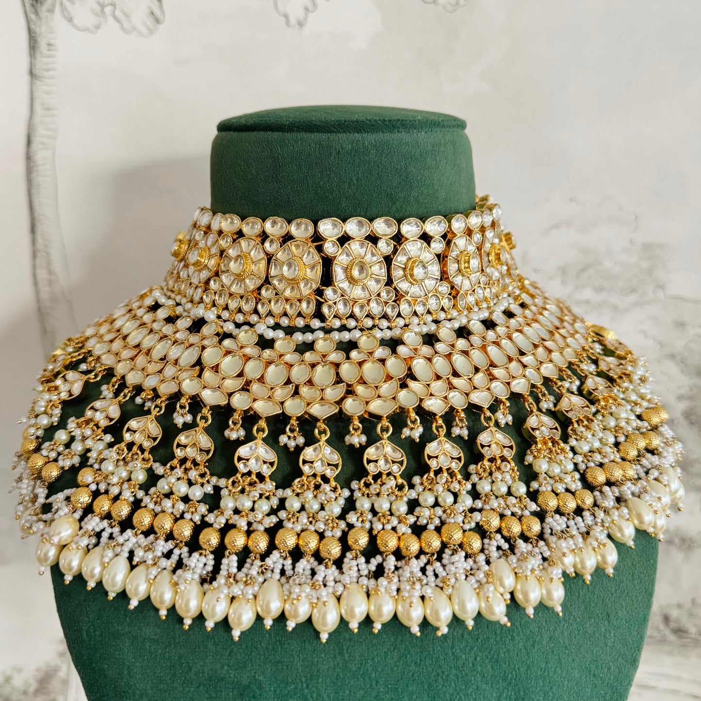 Baigum - Choker Set