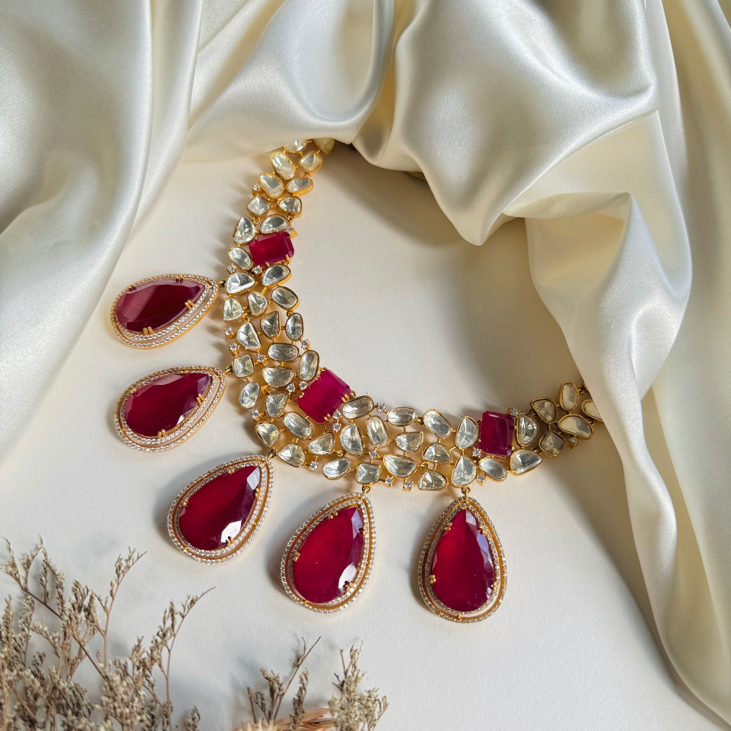 Inaya - Necklace Set Red