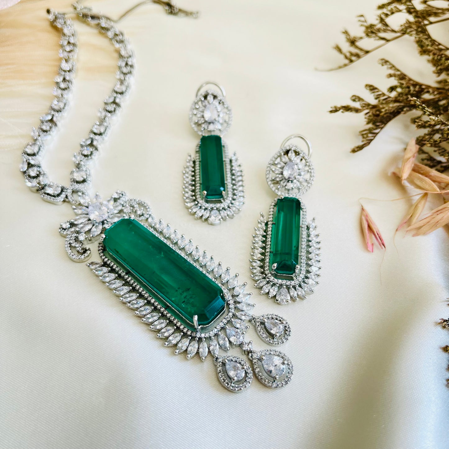 Binu - Necklace Set
