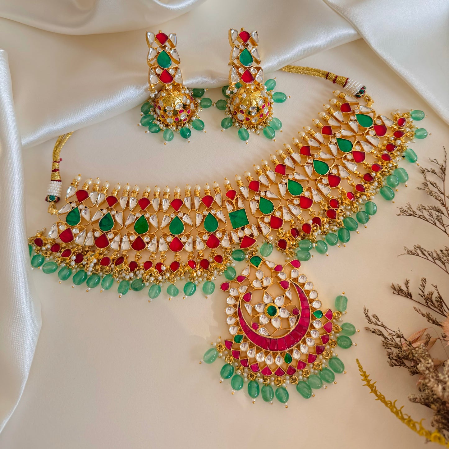 Nityea - Choker Set