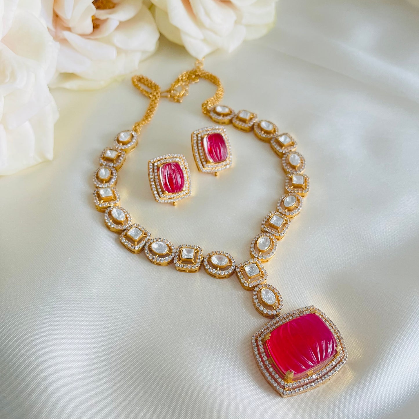 Huda - Necklace Set