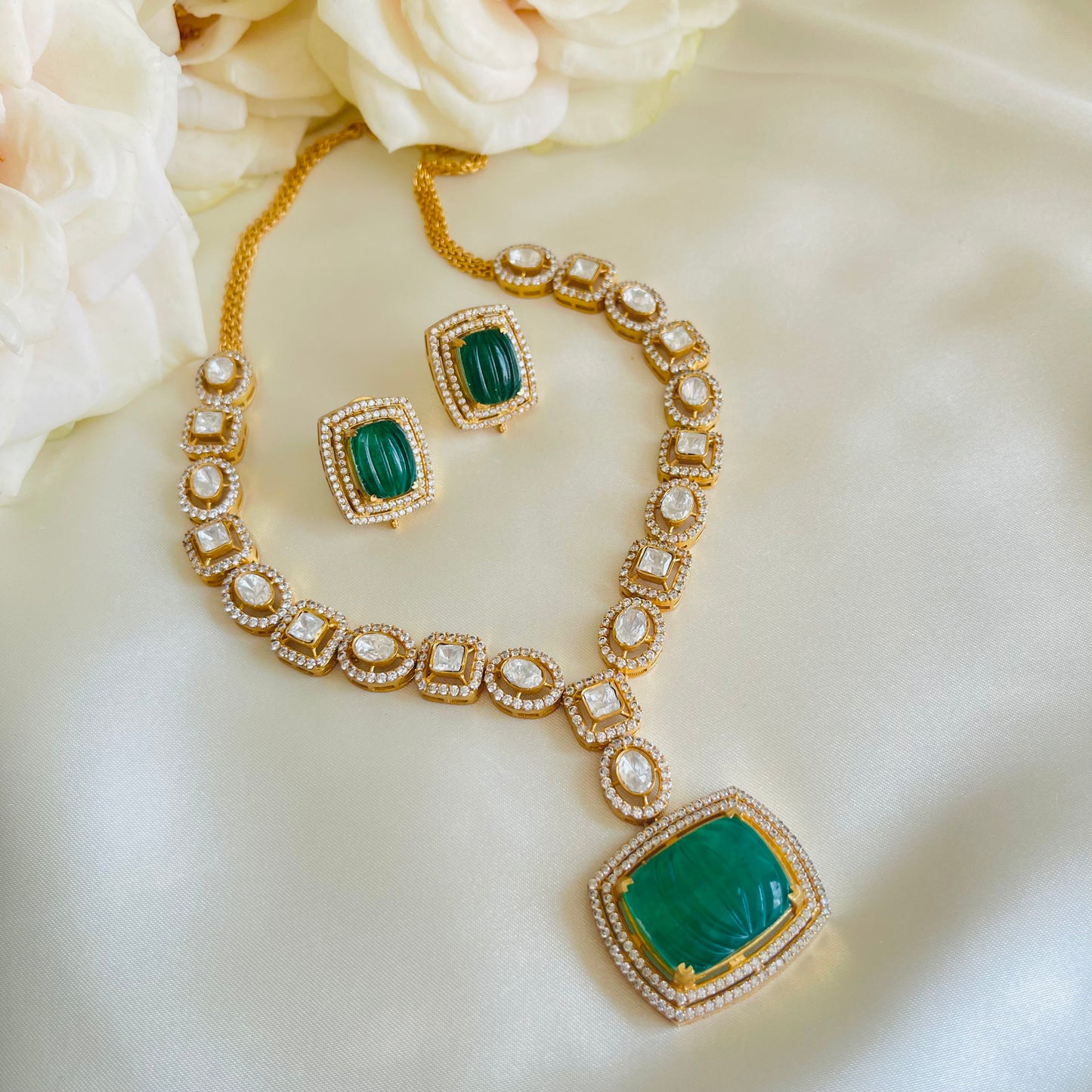 Huda - Necklace Set