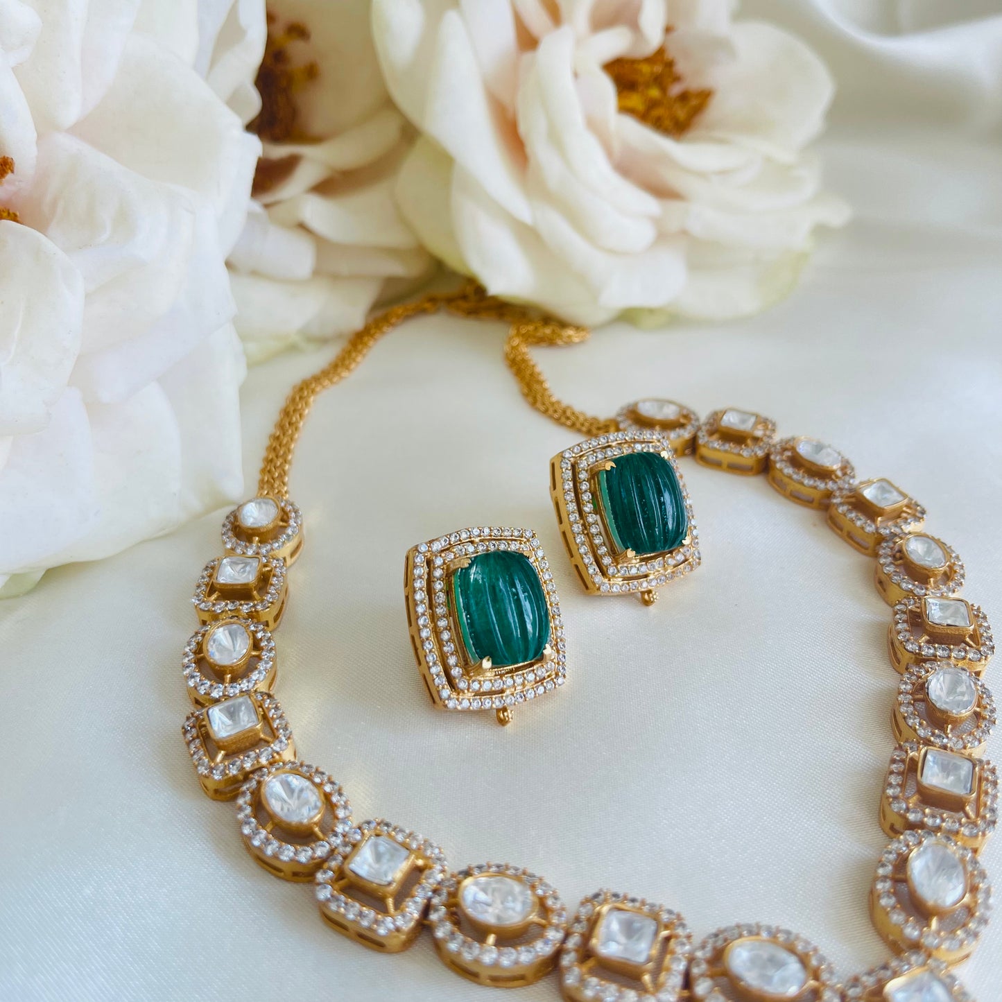 Huda - Necklace Set