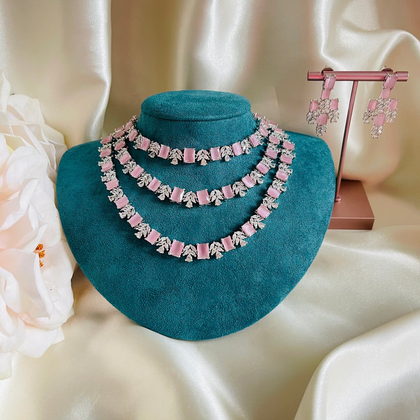 Kora - Necklace Set