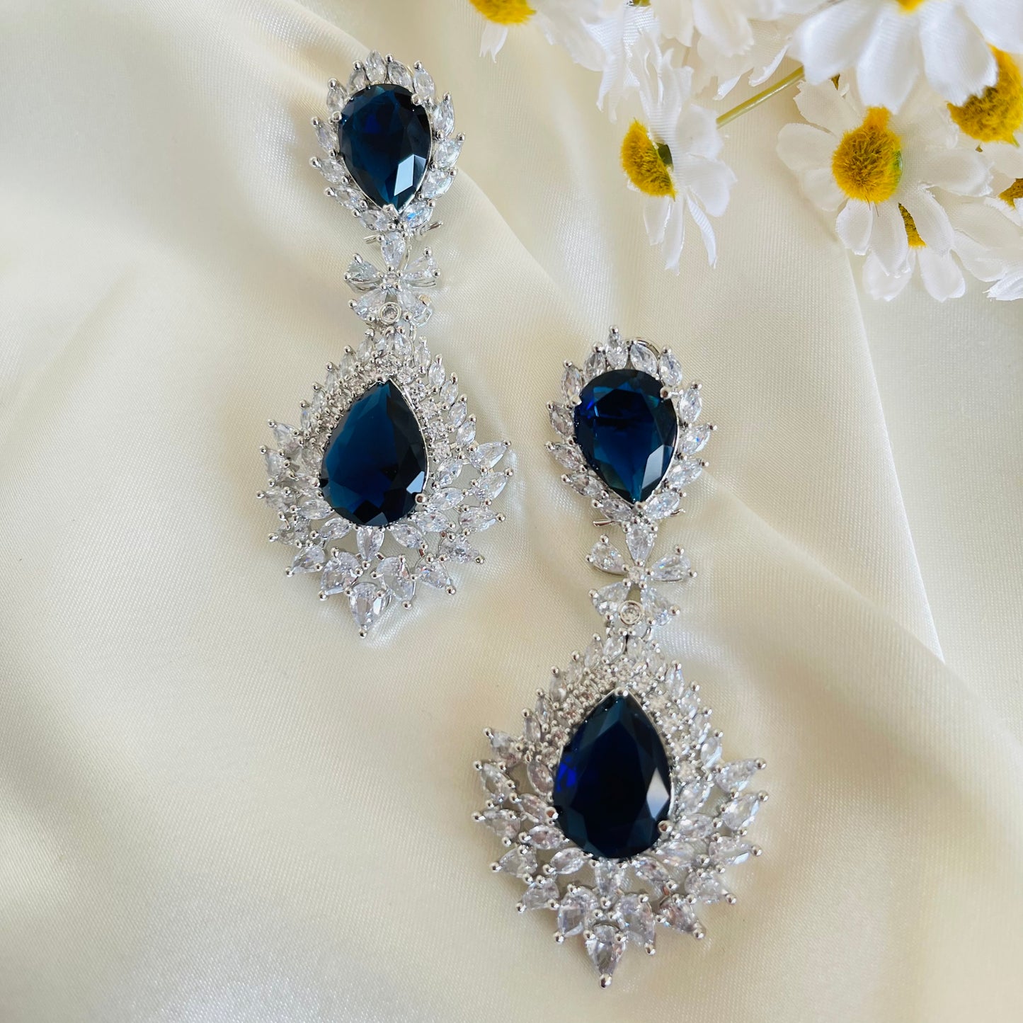 Emilie - Earrings