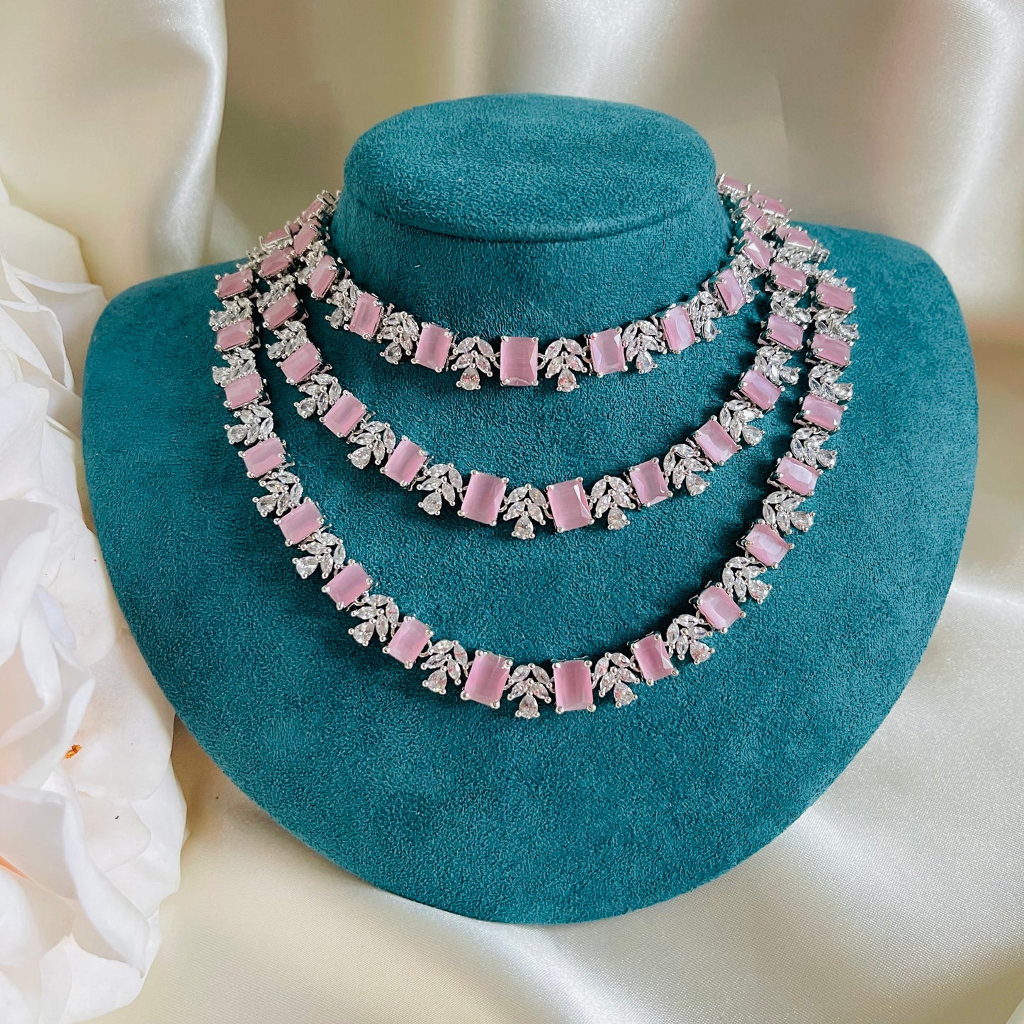Kora - Necklace Set