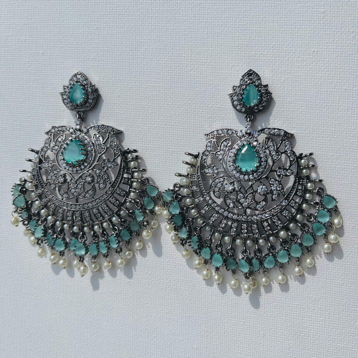 Daisy - Earrings x Tikka Set