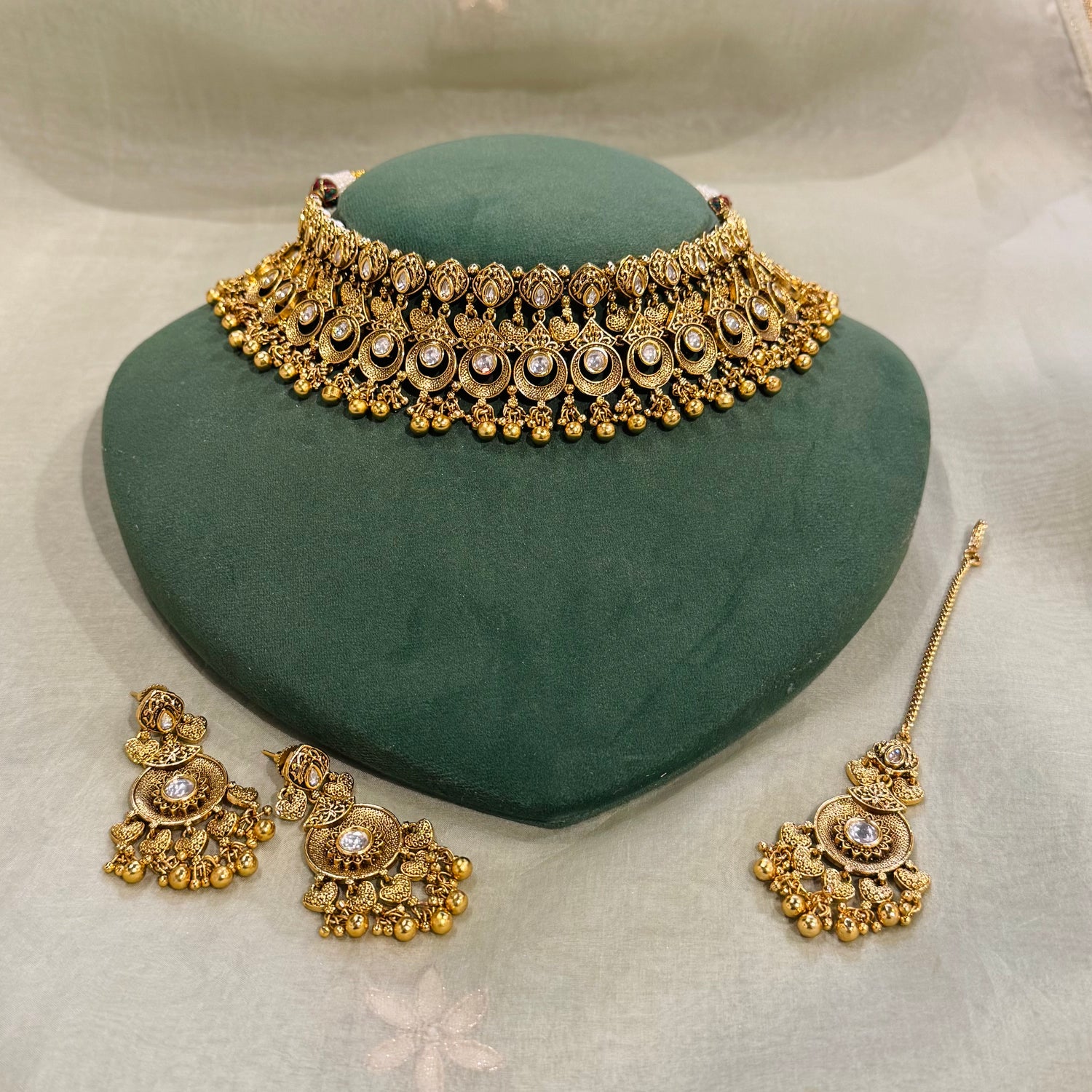 Urooj - Choker Set