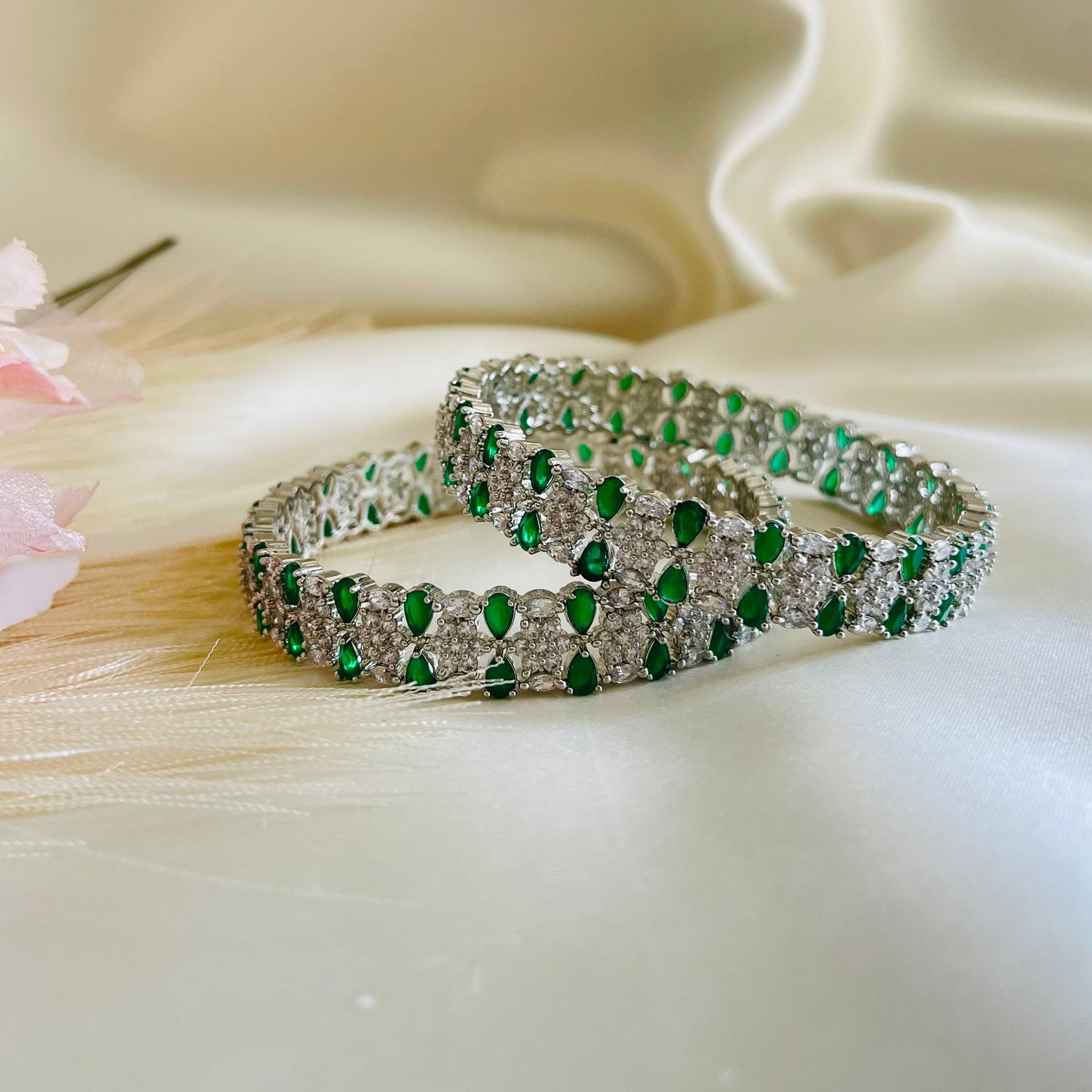 Stuti - Kangans Green