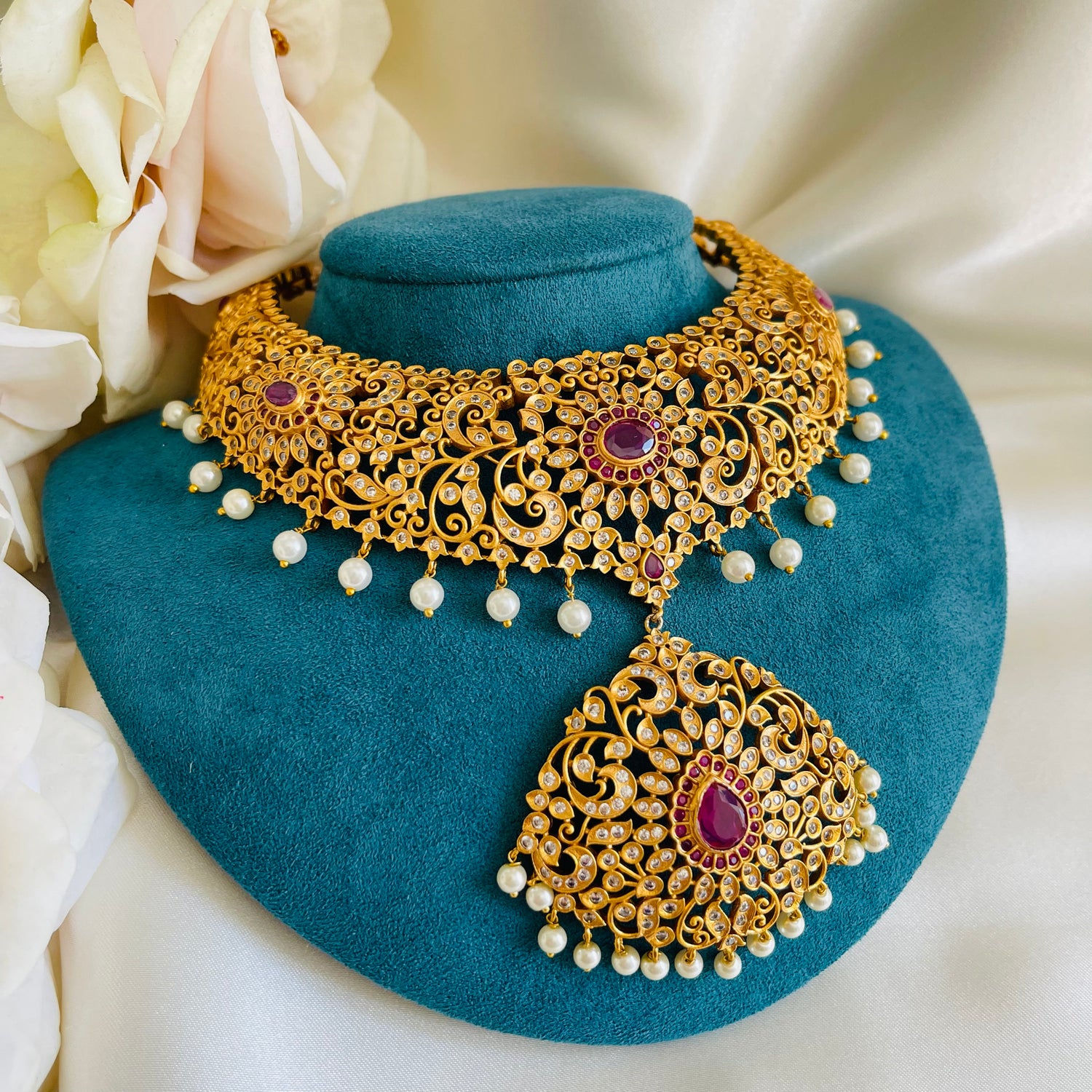 Sakshi - Necklace Set