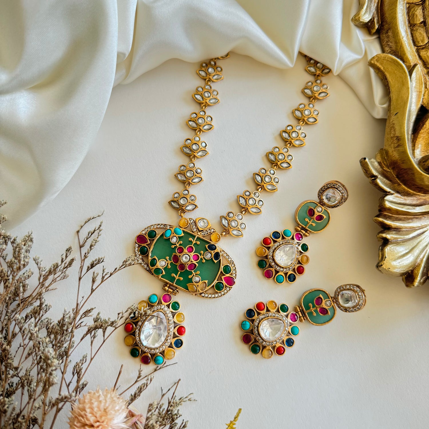 Vandna - Necklace Set