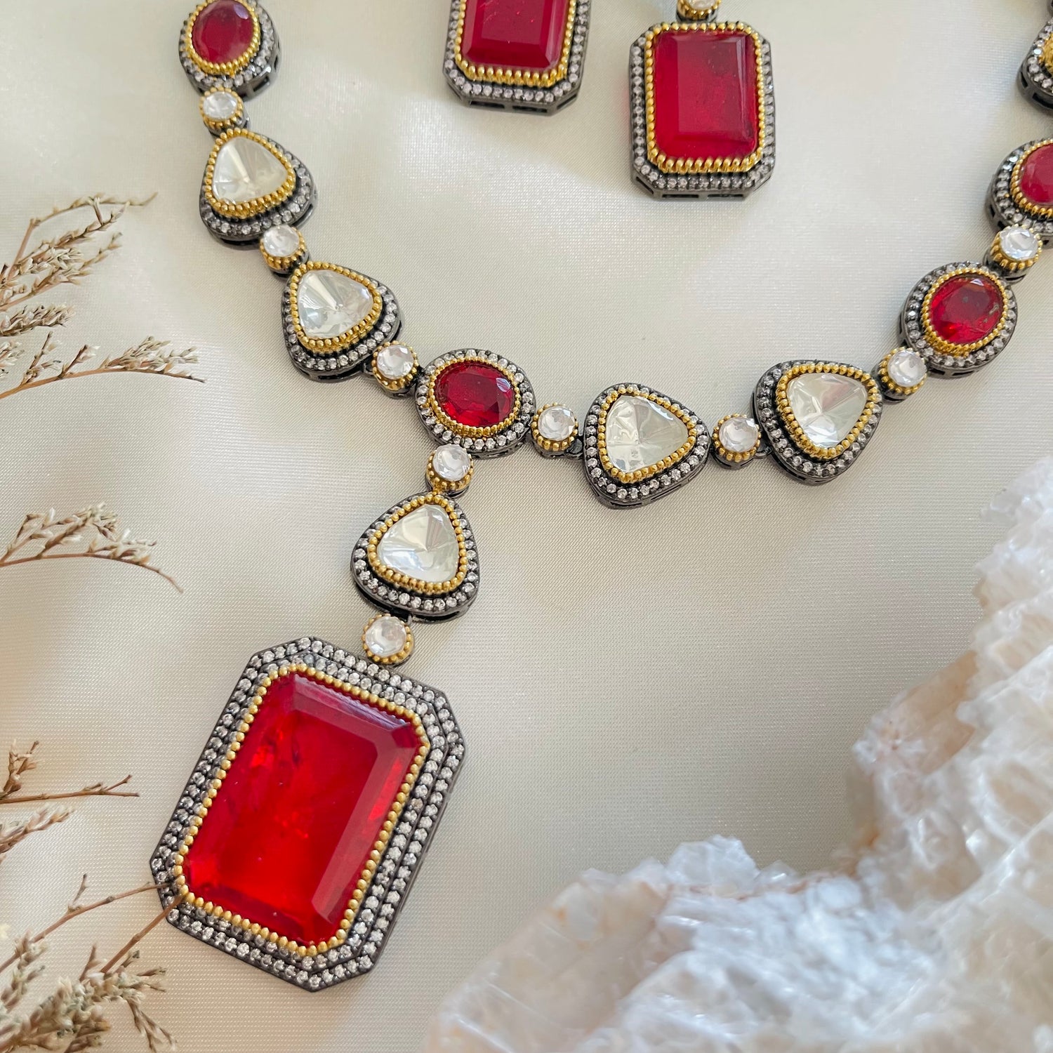 Tanaz - Necklace Set Red