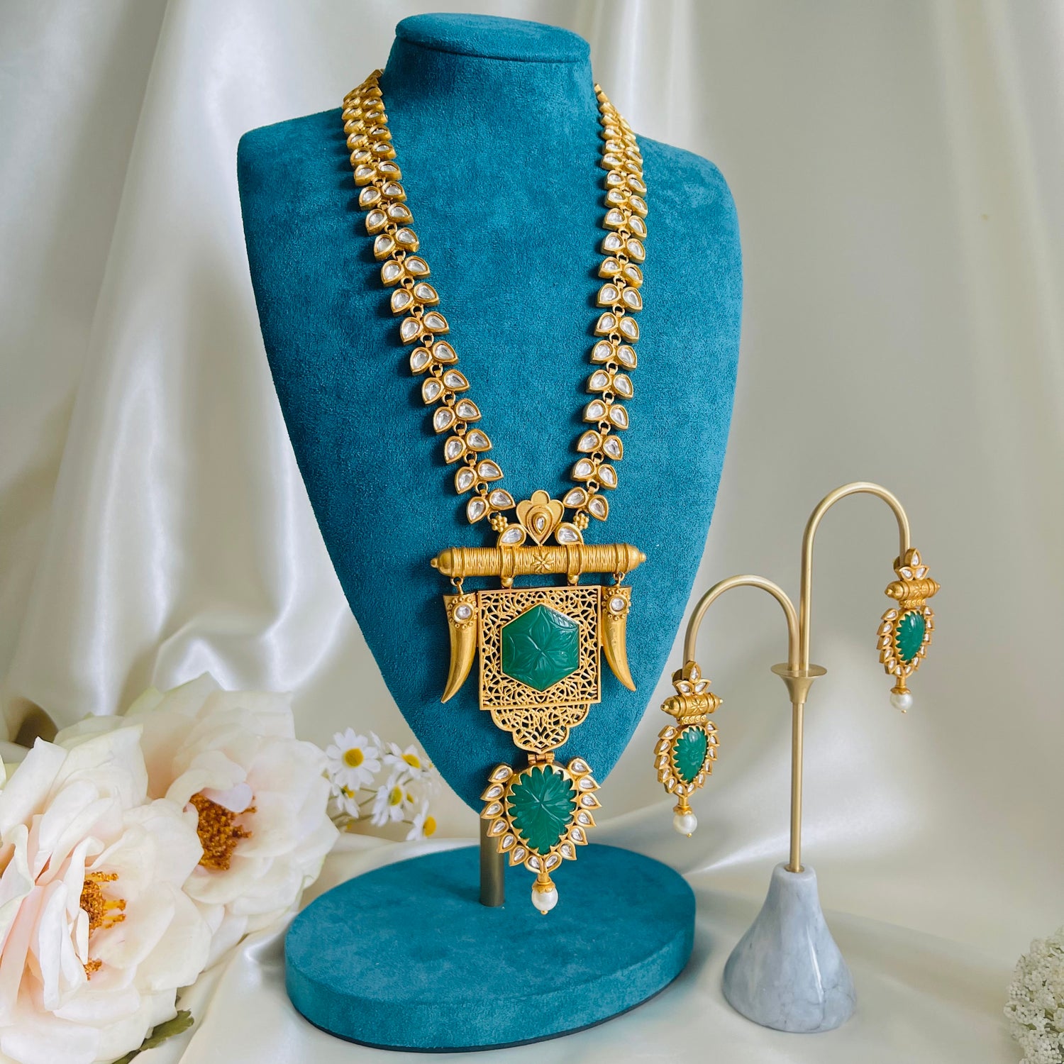 Sakshi - Necklace Set