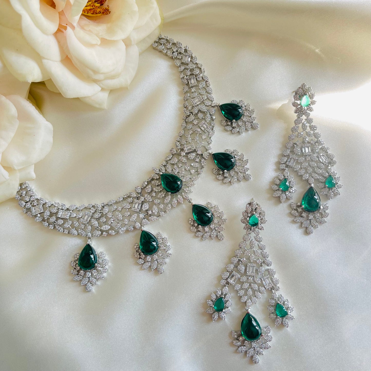 Vida - Necklace Set