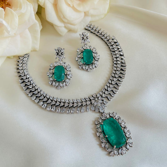 Tara - Necklace Set