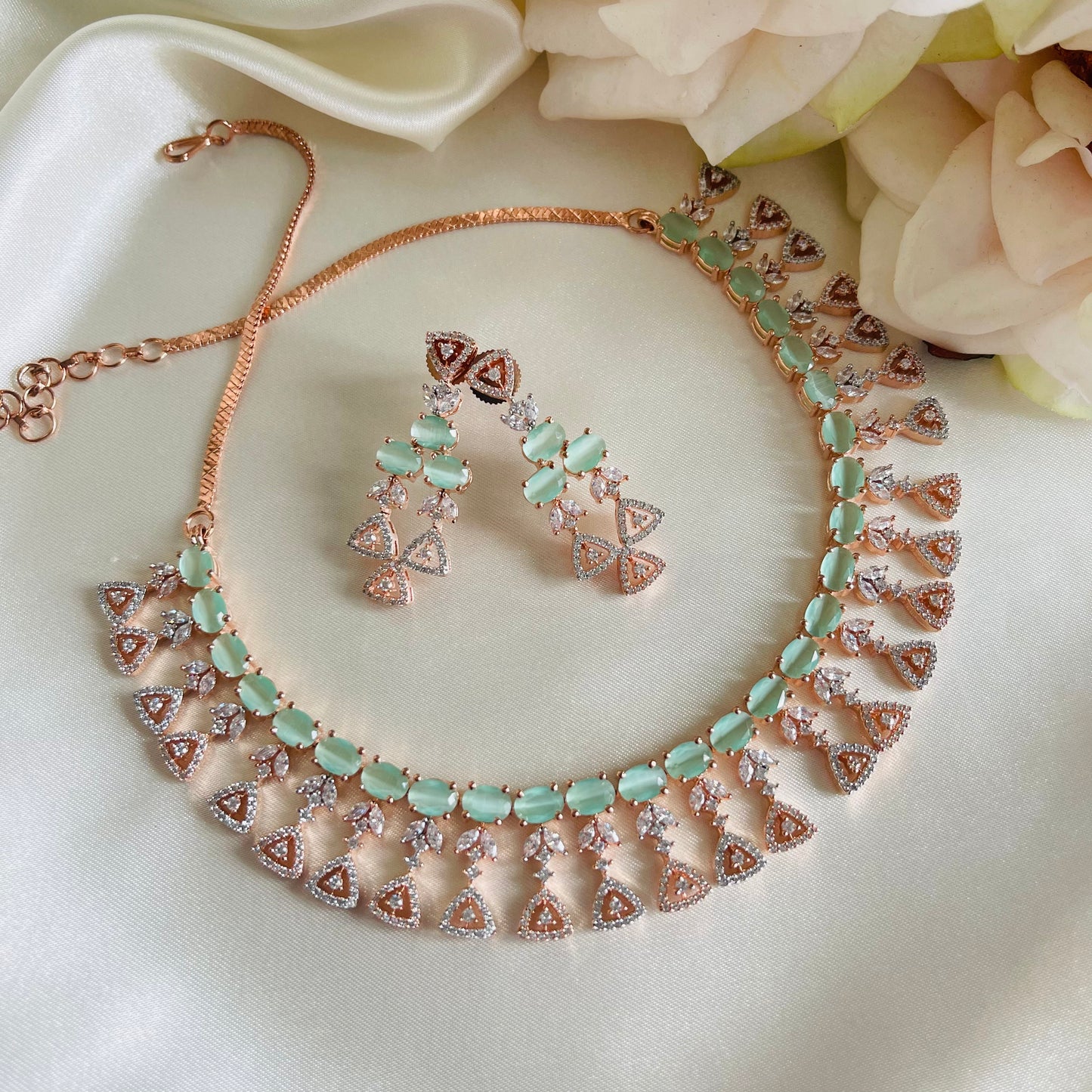 Mangolia - Necklace Set